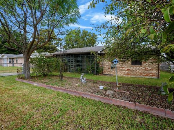 1703 La Rosa Street, Idabel, OK 74745