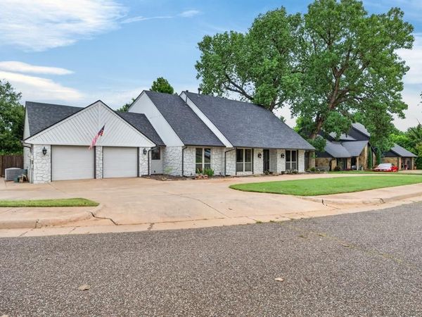 1809 Nighthawk Court, Edmond, OK 73034