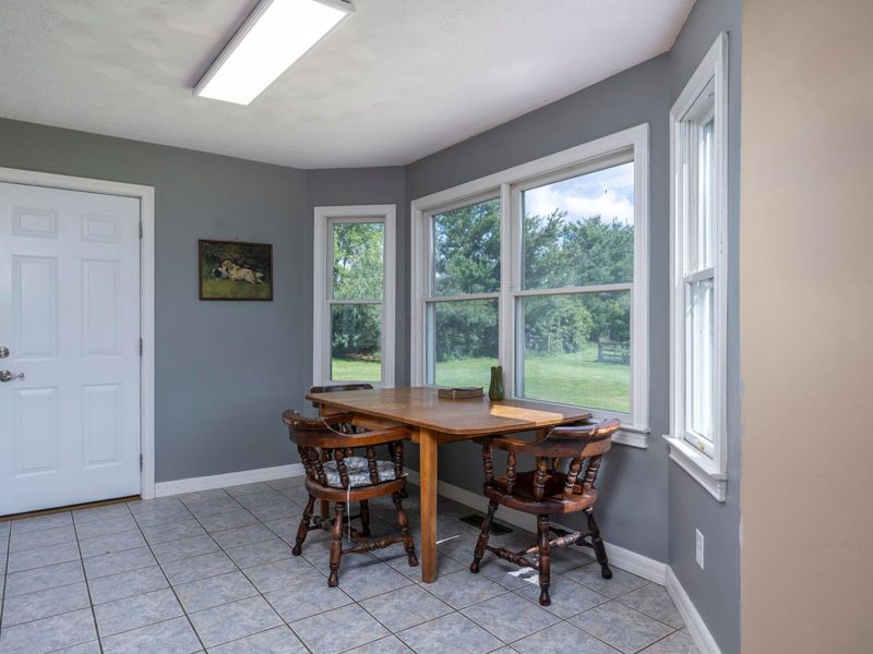 10128 Small Road , Hillsboro, OH 45133 Photo 11