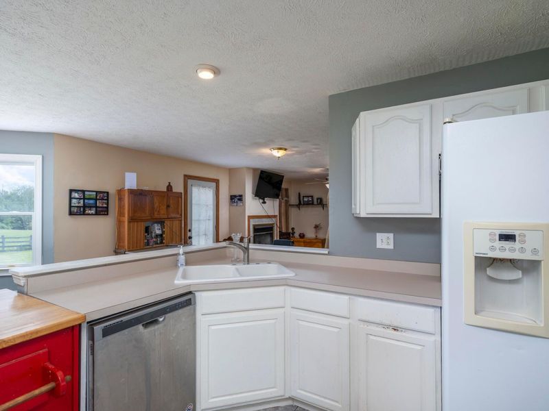 10128 Small Road , Hillsboro, OH 45133 Photo 13