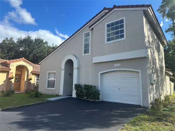 1262 NW 126th Ave , Sunrise, FL 33323