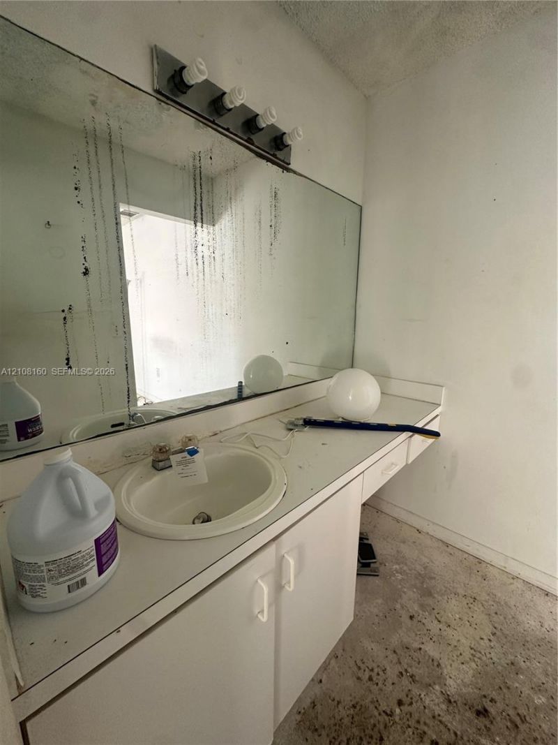 1262 NW 126th Ave , Sunrise, FL 33323 Photo