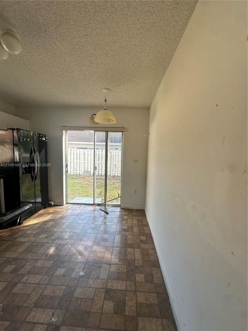 1262 NW 126th Ave , Sunrise, FL 33323 Photo