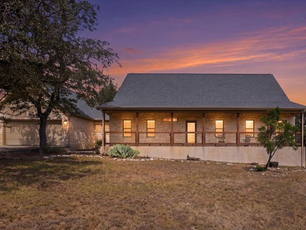 110 Curva Bonita, Wimberley, TX 78676
