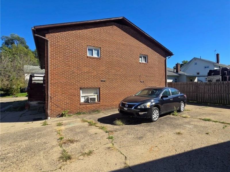 1455-1459 Struble Avenue NE, Canton, OH 44705 Photo 4