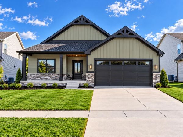 1851 Forest Ridge Drive , Valparaiso, IN 46385