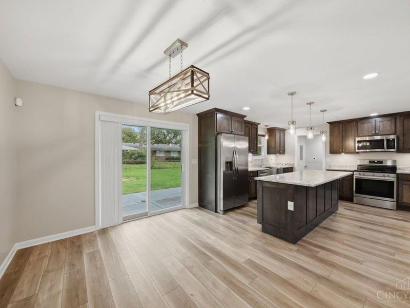 11877 Algiers Drive, Sharonville, OH 45246 Photo 7