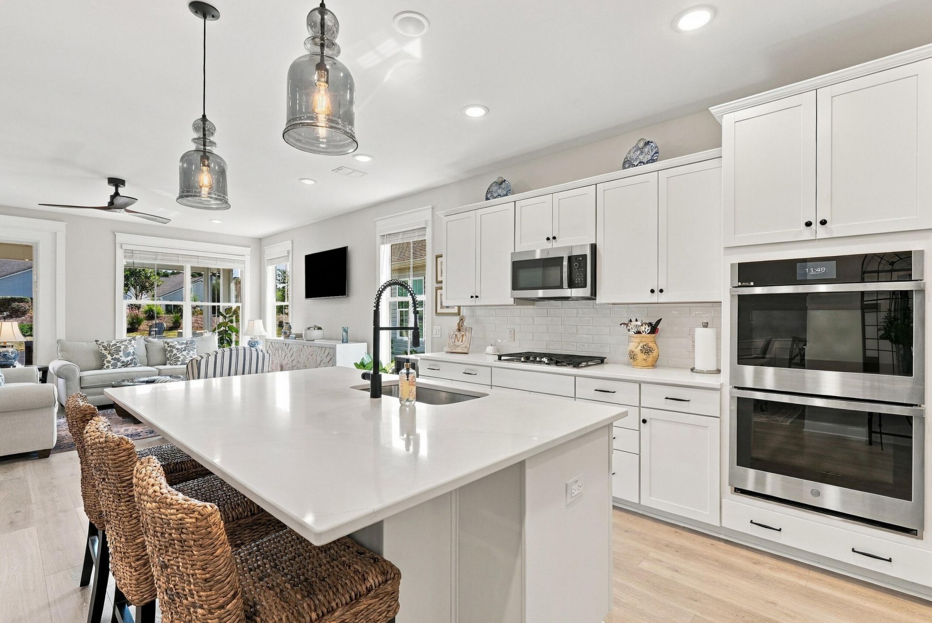 136 Leeward Landing Photo 11