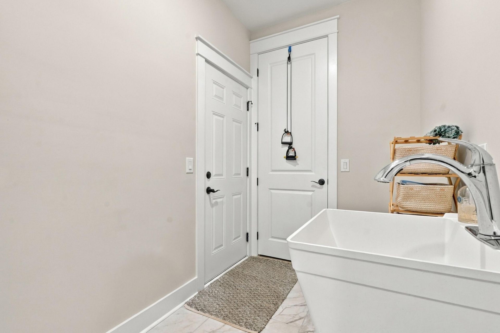136 Leeward Landing Photo 27