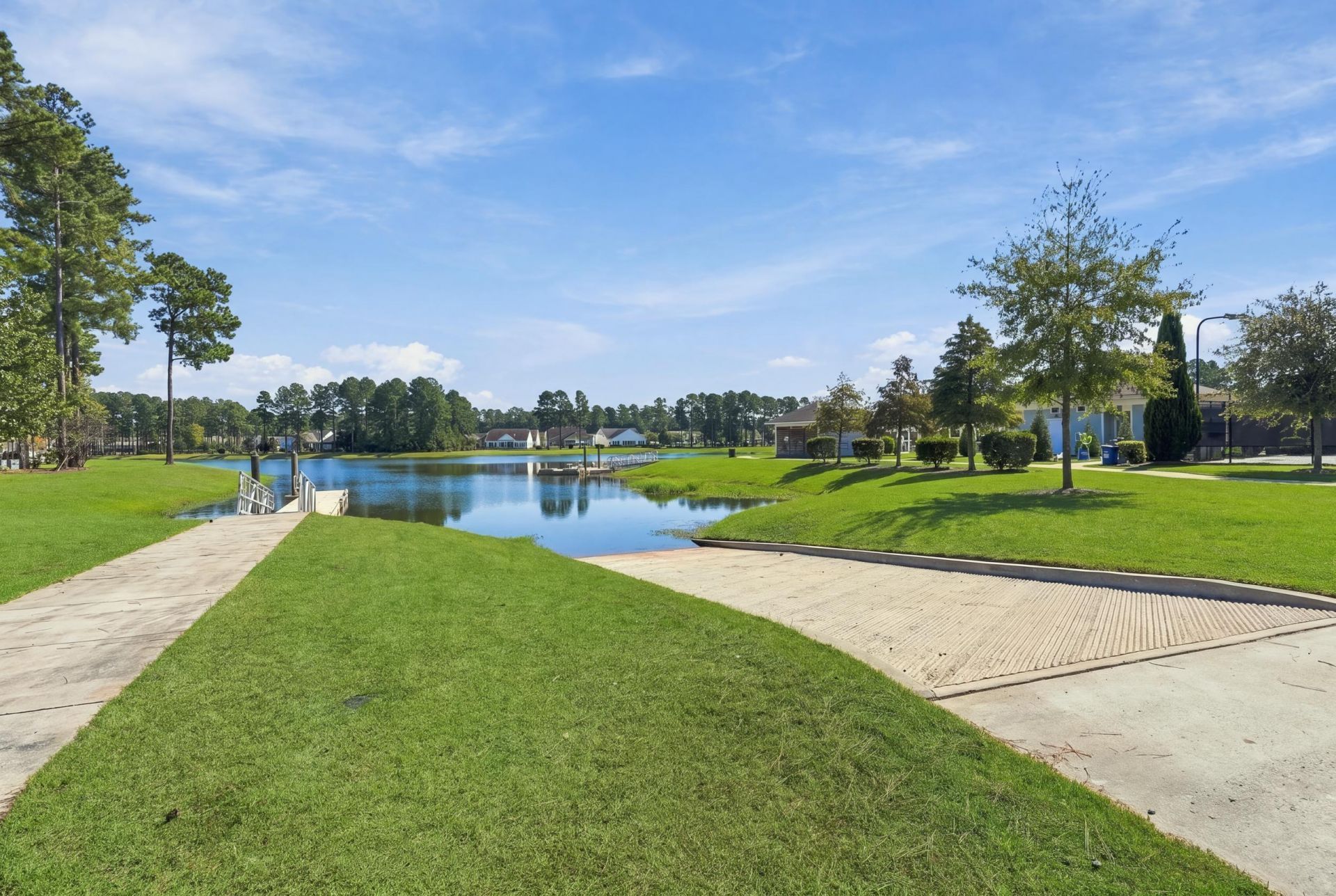 136 Leeward Landing Photo 37
