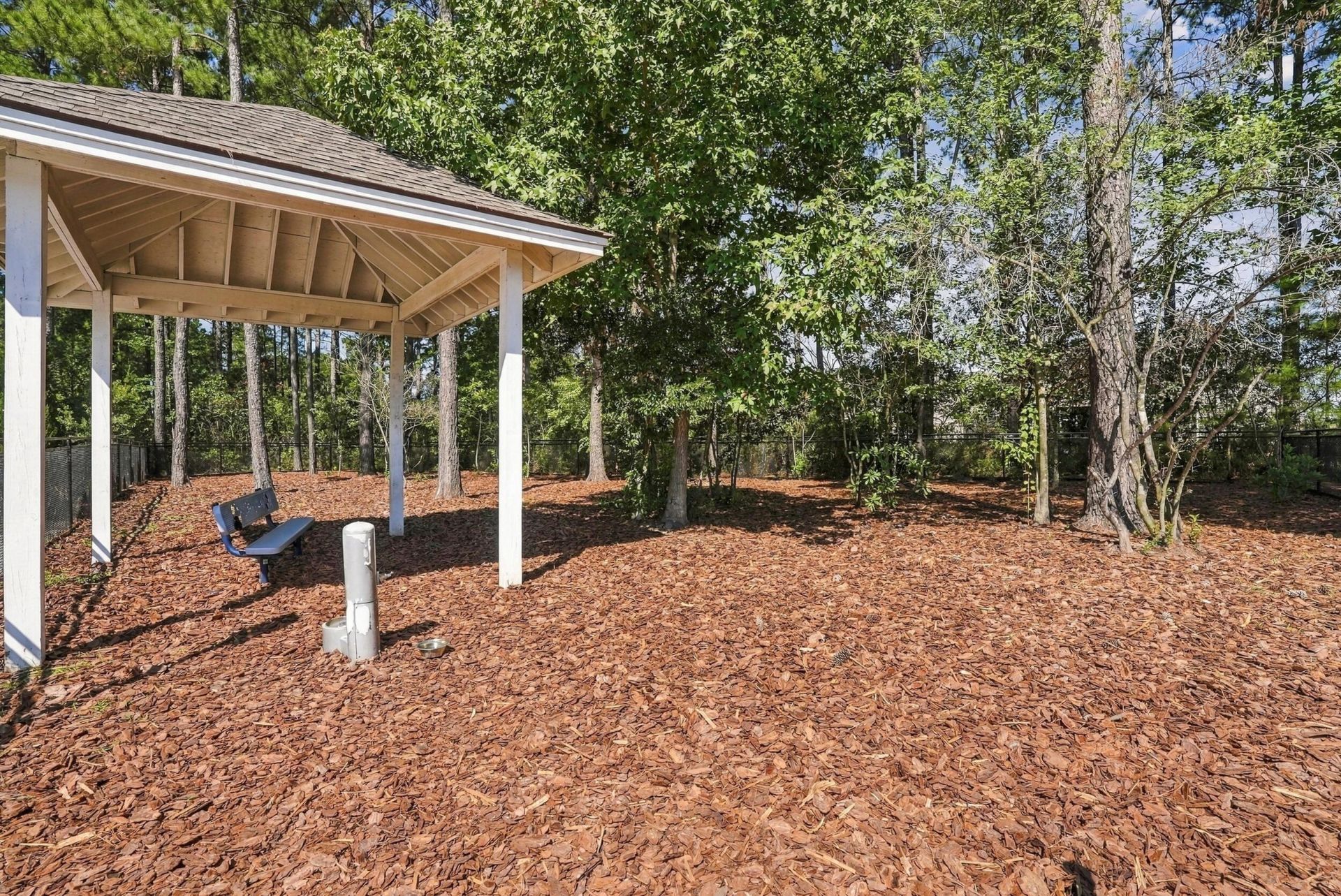 136 Leeward Landing Photo 46