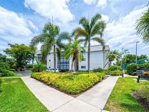 788 Park Shore DR , Unit H36, NAPLES, FL 34103