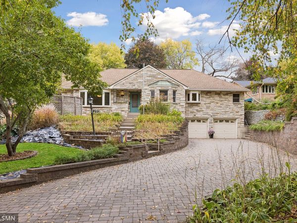 2299 Edgcumbe Road , Saint Paul, MN 55116