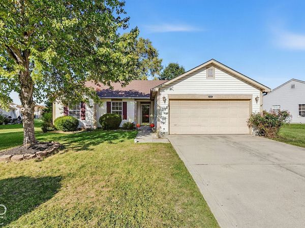 105 Fountain Drive, Mooresville, IN 46158