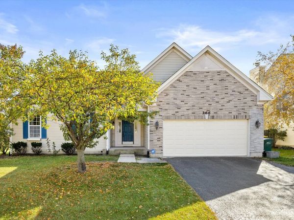 366 Chautauqua Lane , Sycamore, IL 60178