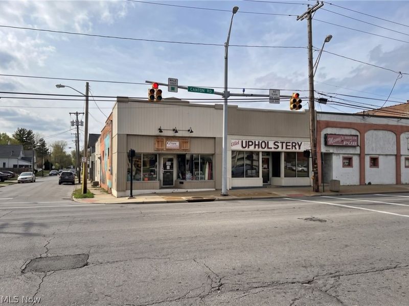 654 Canton Road, Akron, OH 44312 Photo 2
