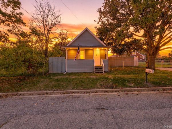 384 Nebraska Avenue, Pontiac, Mi 48341
