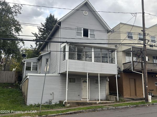 186 High Blvd , Wilkes-Barre, PA 18702