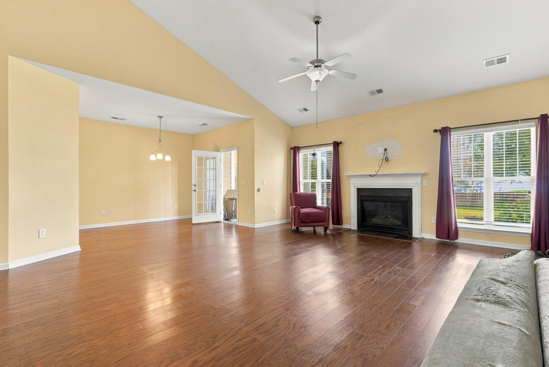 190 Carolinian Drive Photo 14