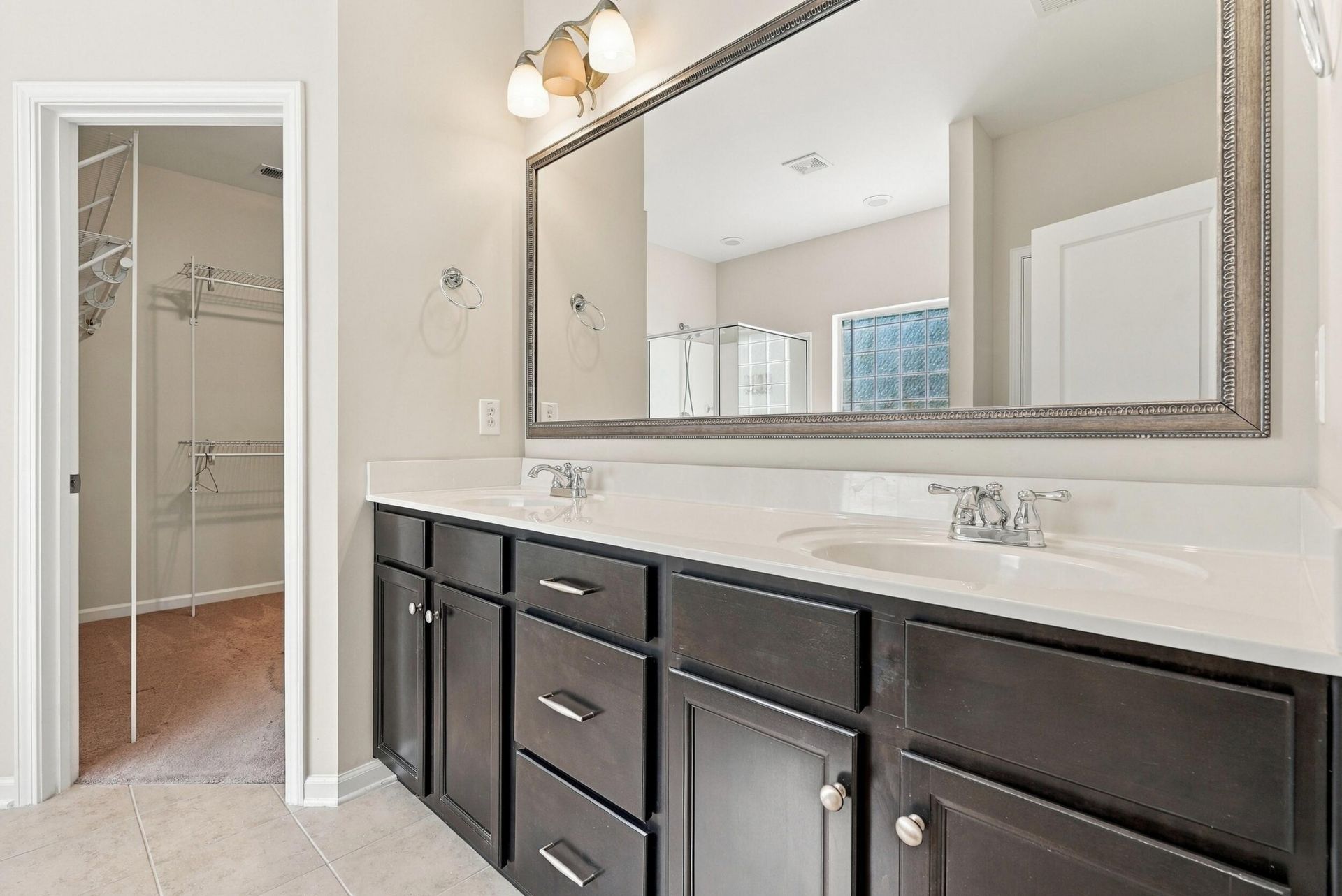 190 Carolinian Drive Photo 19
