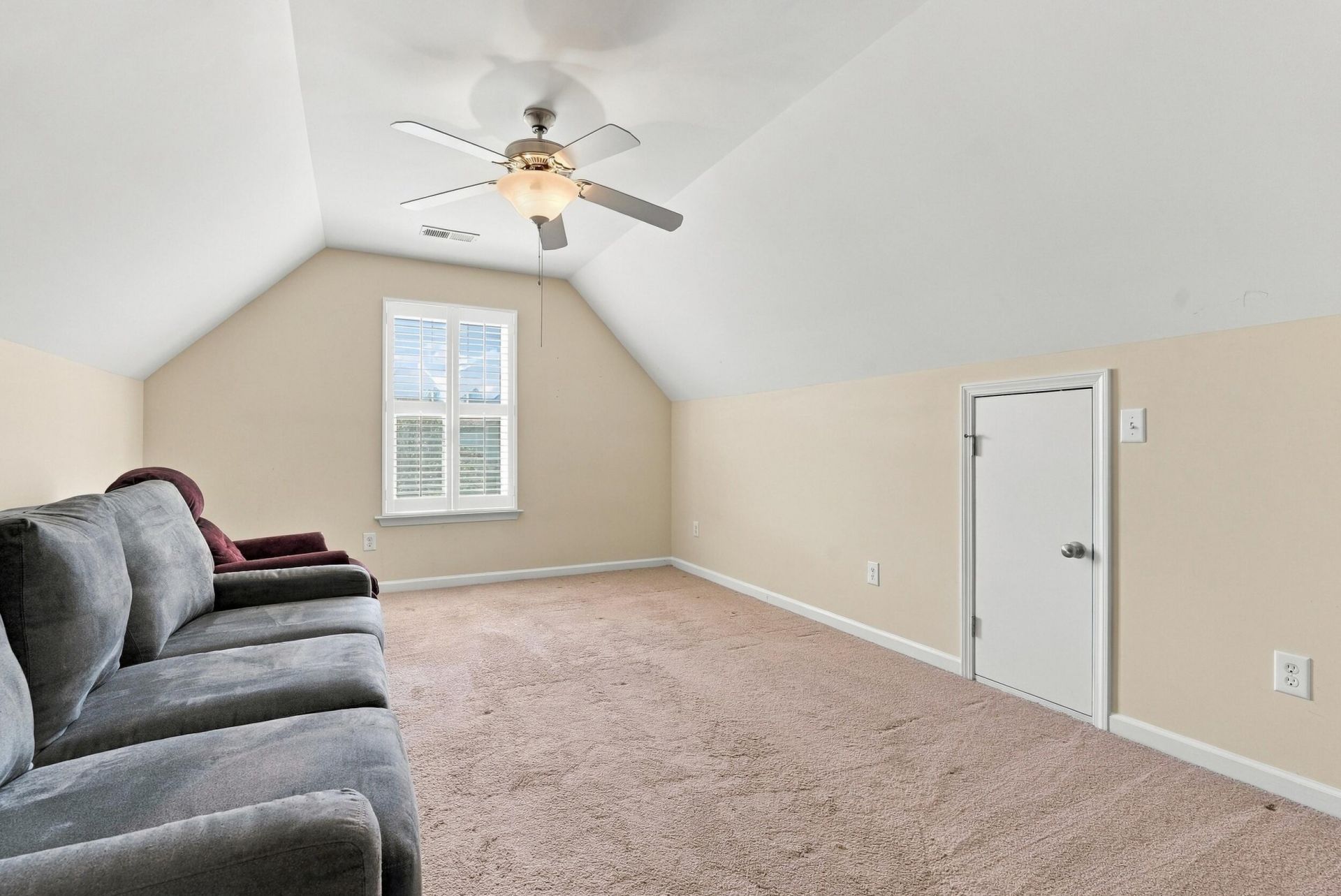 190 Carolinian Drive Photo 28