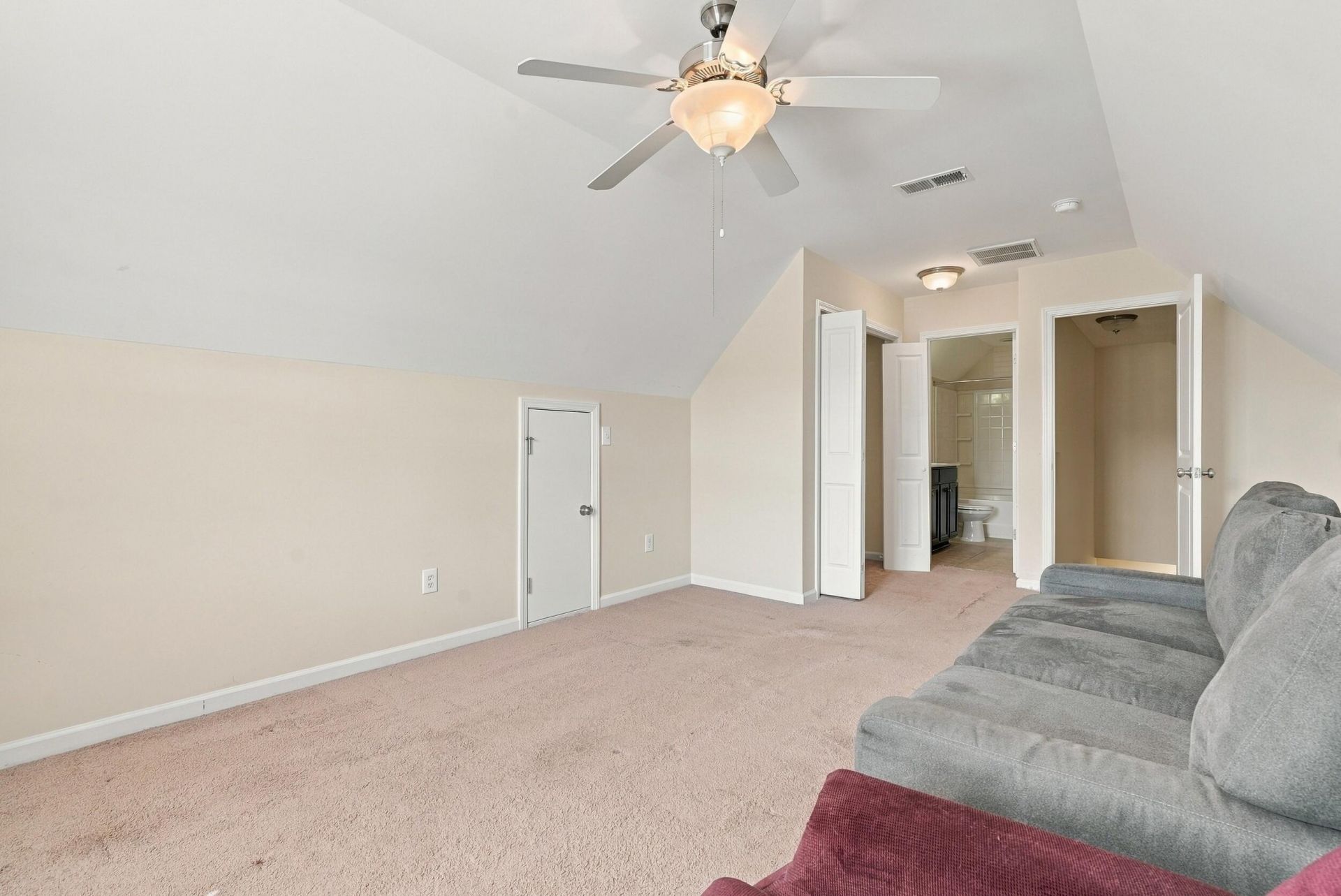 190 Carolinian Drive Photo 29