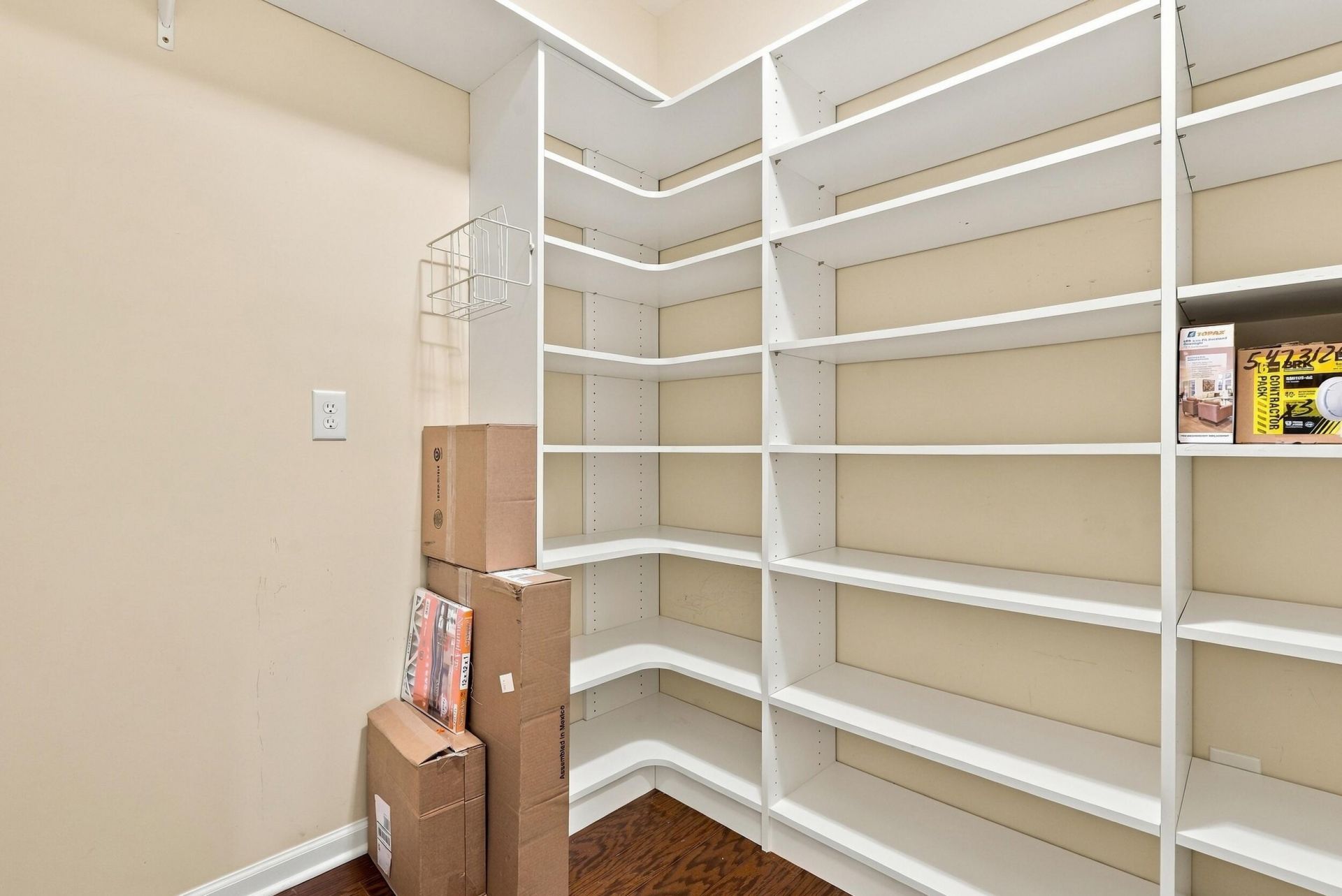 190 Carolinian Drive Photo 32