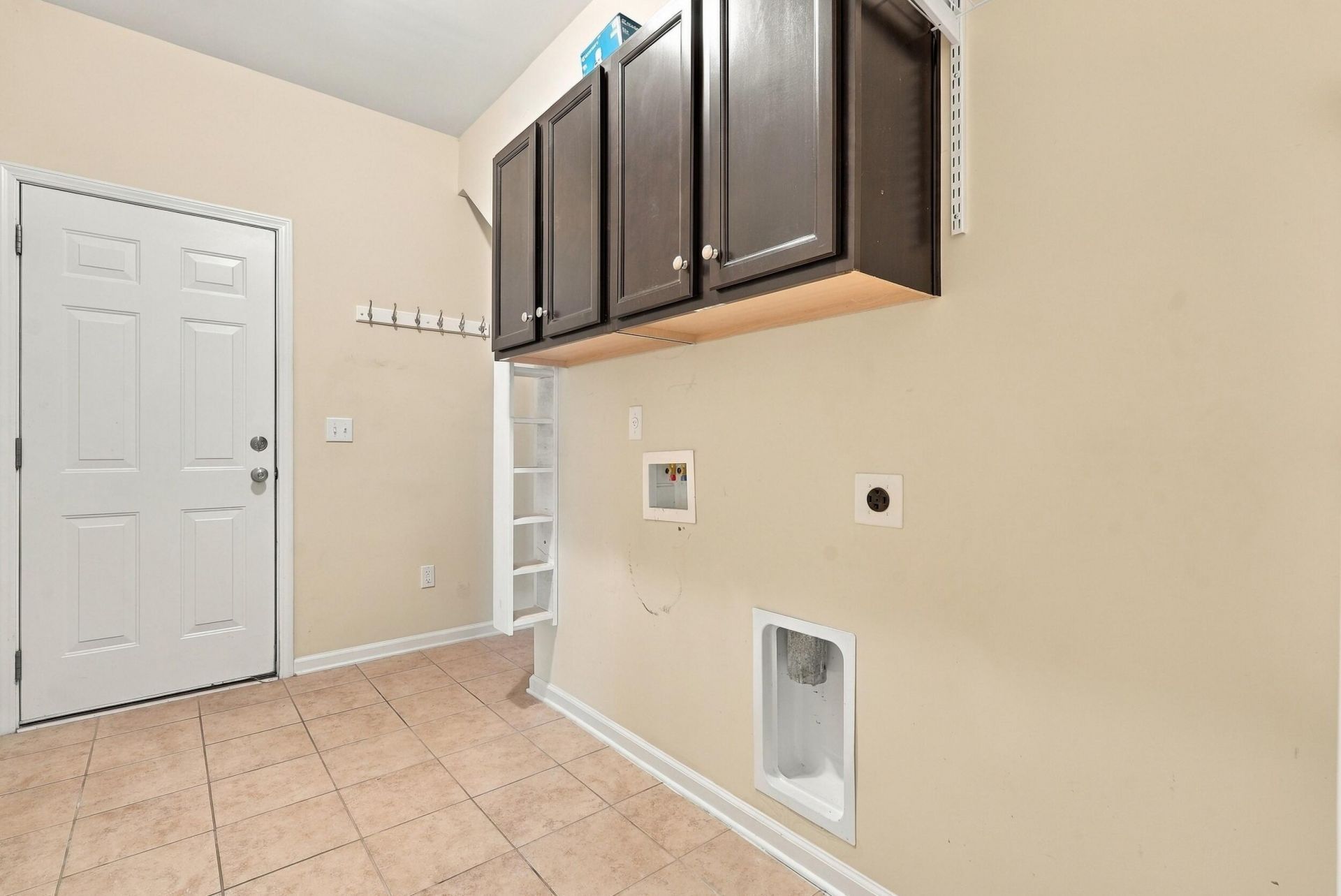 190 Carolinian Drive Photo 33
