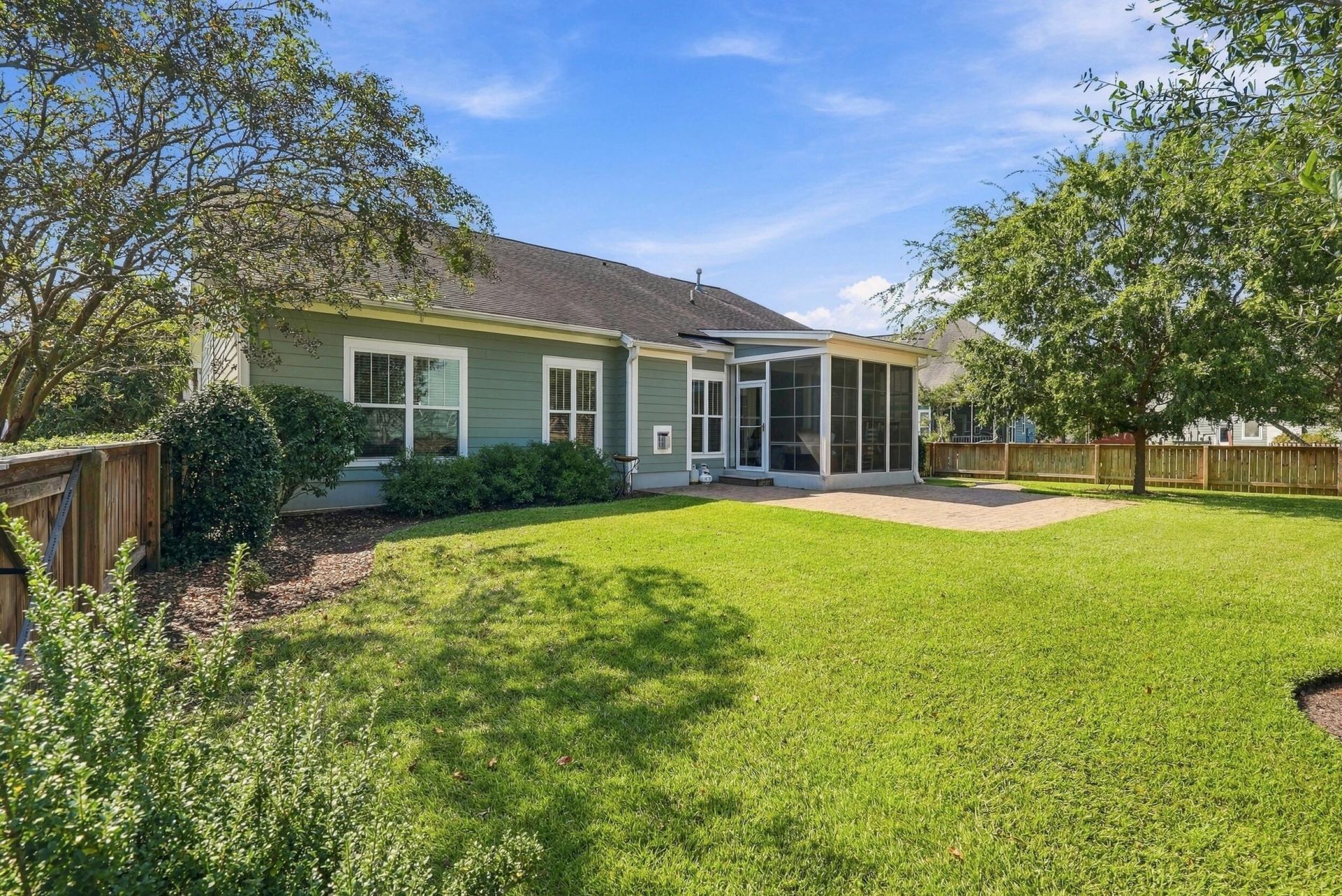 190 Carolinian Drive Photo 37