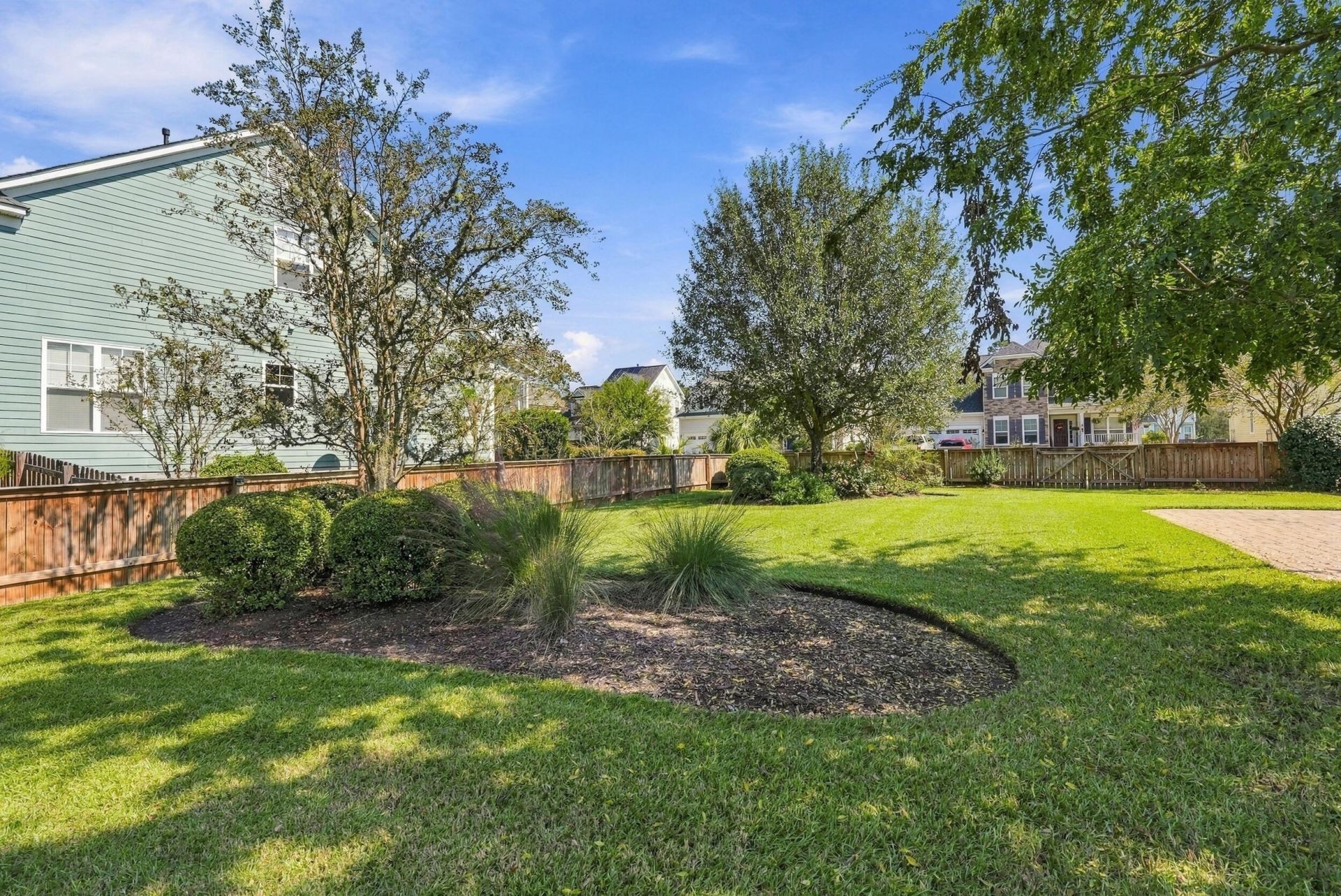 190 Carolinian Drive Photo 38
