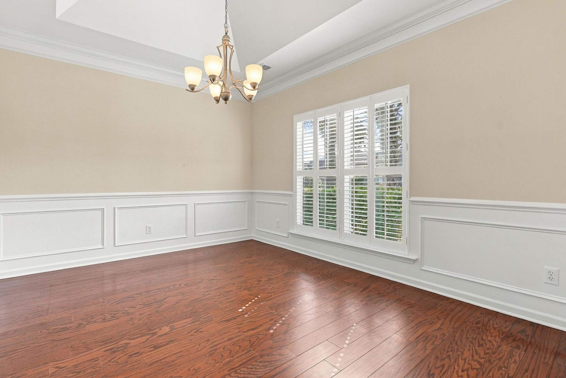 190 Carolinian Drive Photo 6