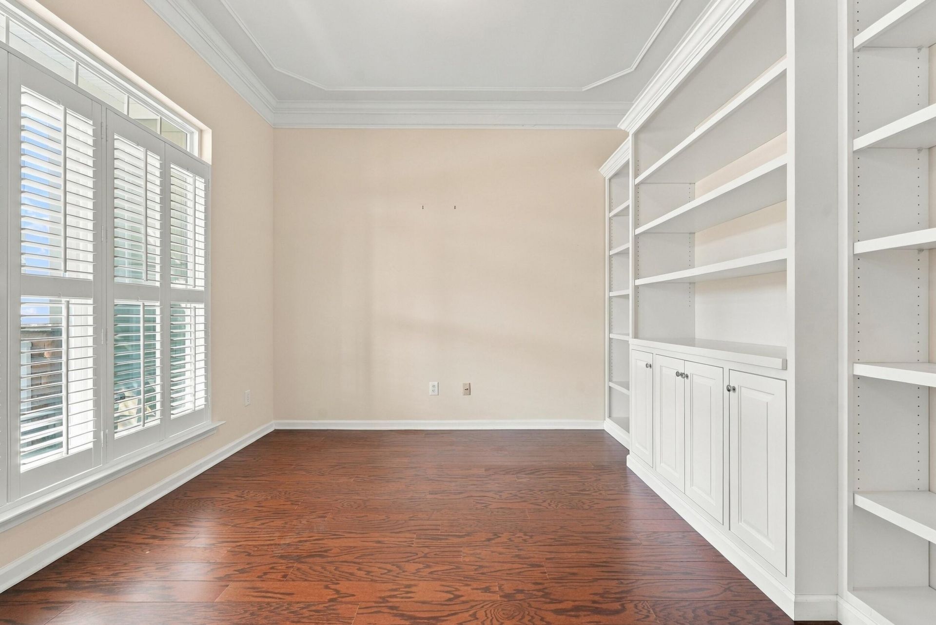 190 Carolinian Drive Photo 8