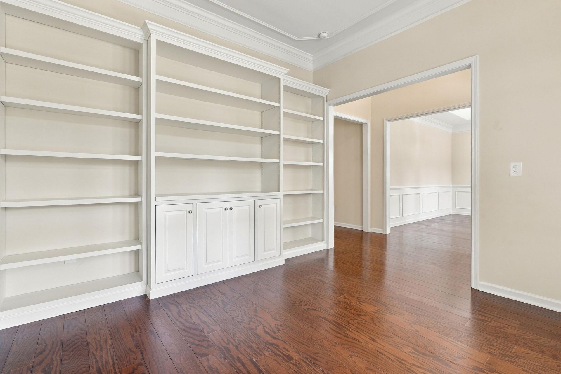 190 Carolinian Drive Photo 9
