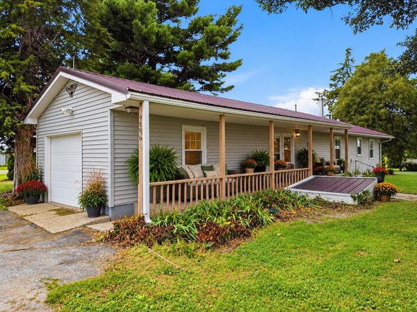 9896 Lincoln Road , Morrison, IL 61270