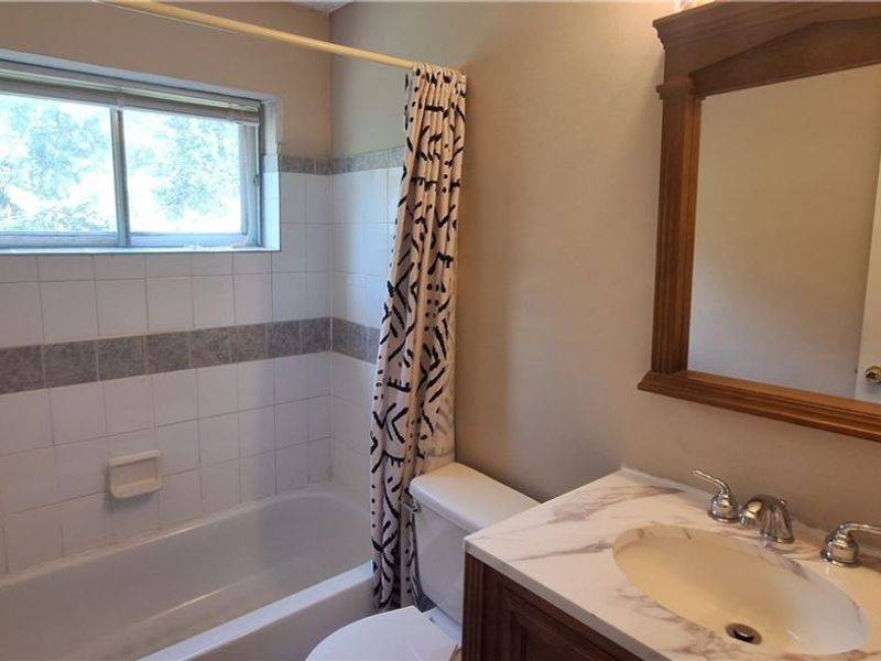 193 Dalepark Drive, Unit 6, Bedford, OH 44146 Photo 3