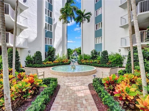 1300 Gulf Shore BLVD N, Unit 110, NAPLES, FL 34102