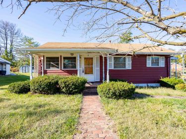 2301 PARK HILL RD, STAUNTON, VA 24401