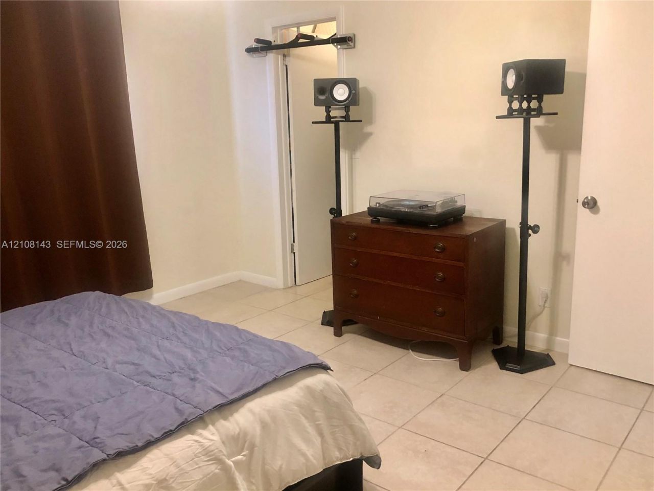 541 Blue Heron Dr , Unit 220, Hallandale Beach, FL 33009 Photo