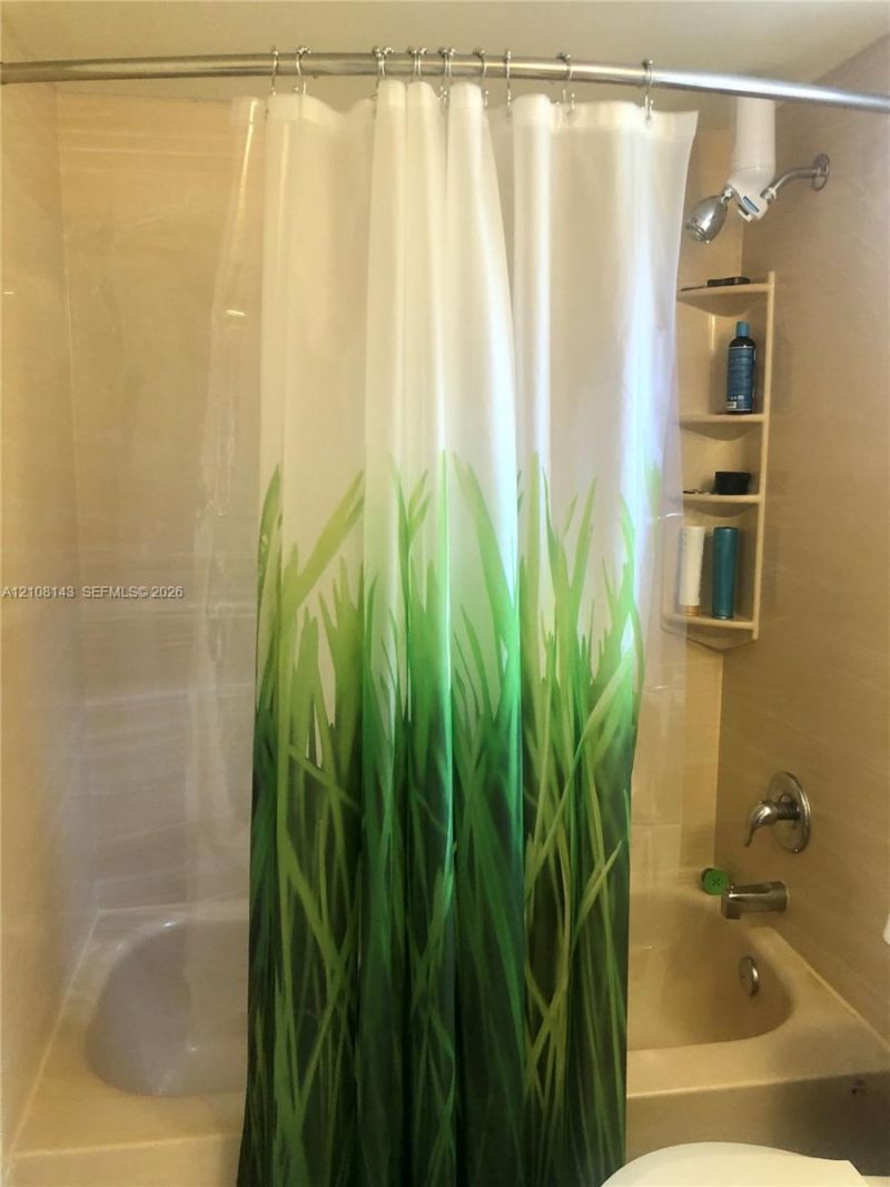 541 Blue Heron Dr , Unit 220, Hallandale Beach, FL 33009 Photo