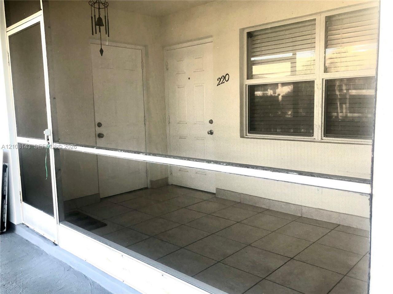 541 Blue Heron Dr , Unit 220, Hallandale Beach, FL 33009 Photo