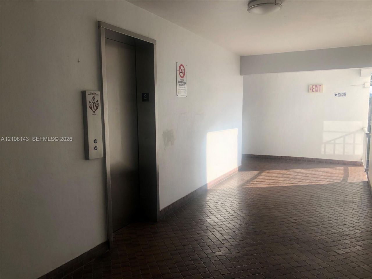 541 Blue Heron Dr , Unit 220, Hallandale Beach, FL 33009 Photo