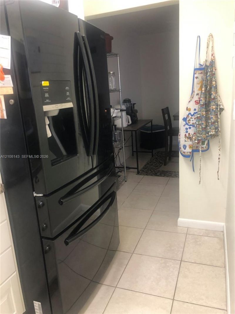 541 Blue Heron Dr , Unit 220, Hallandale Beach, FL 33009 Photo