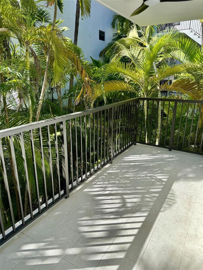 101 Ocean Lane Dr , Unit 205, Key Biscayne, FL 33149 Photo