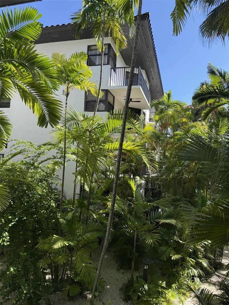 101 Ocean Lane Dr , Unit 205, Key Biscayne, FL 33149 Photo