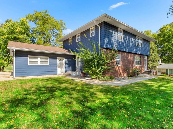 215-217 W CLARA Avenue, Peoria, IL 61614