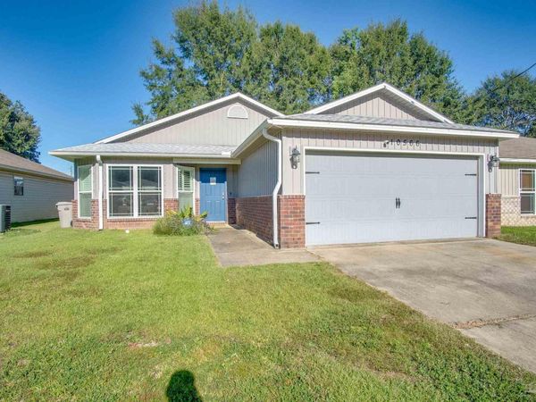 10566 Senegal Dr, Pensacola, FL 32534