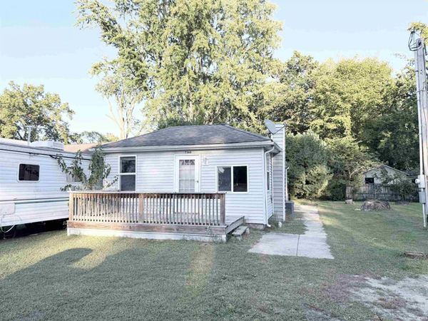 7350/7360 N Elm Street, Walkerton, IN 46574