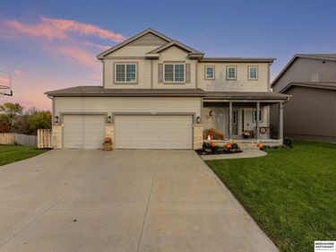 8219 S 190th Avenue, Omaha, NE 68136