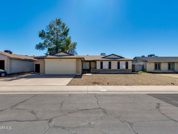 6353 W MISSION Lane, Glendale, AZ 85302