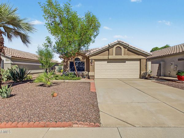 872 W SILVER CREEK Road, Gilbert, AZ 85233